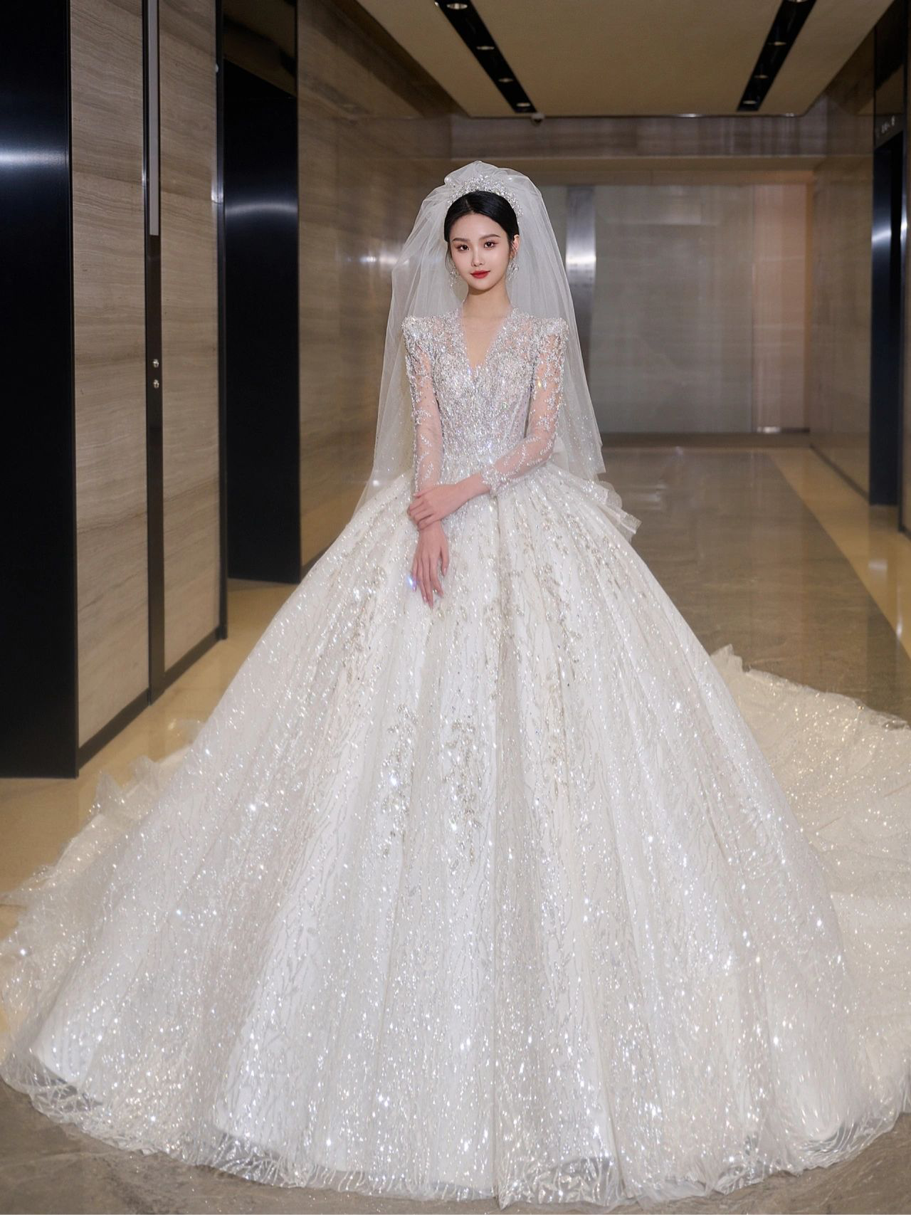 【F·R斐然一线设计师款】婚纱礼服套餐