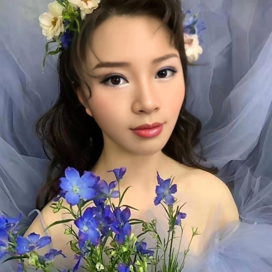思诺琳（燕燕）美妆 鲜花新娘