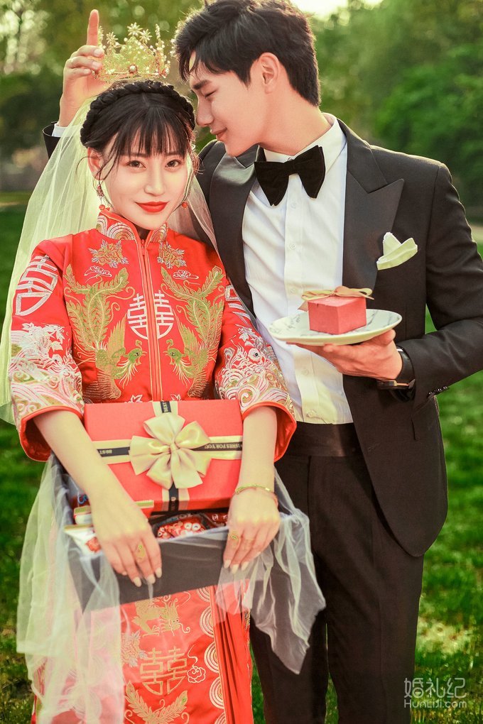 6k拍的婚照终于拿到手，最喜欢的还是中式