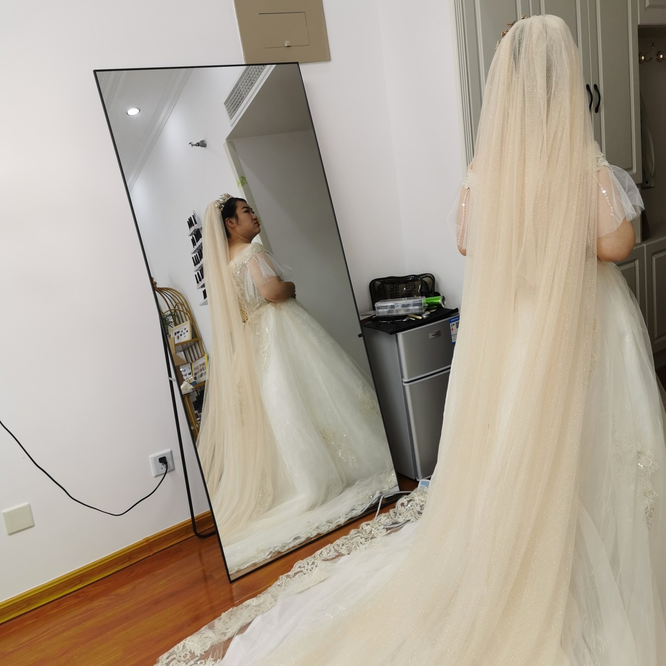 出售婚纱秀禾一件