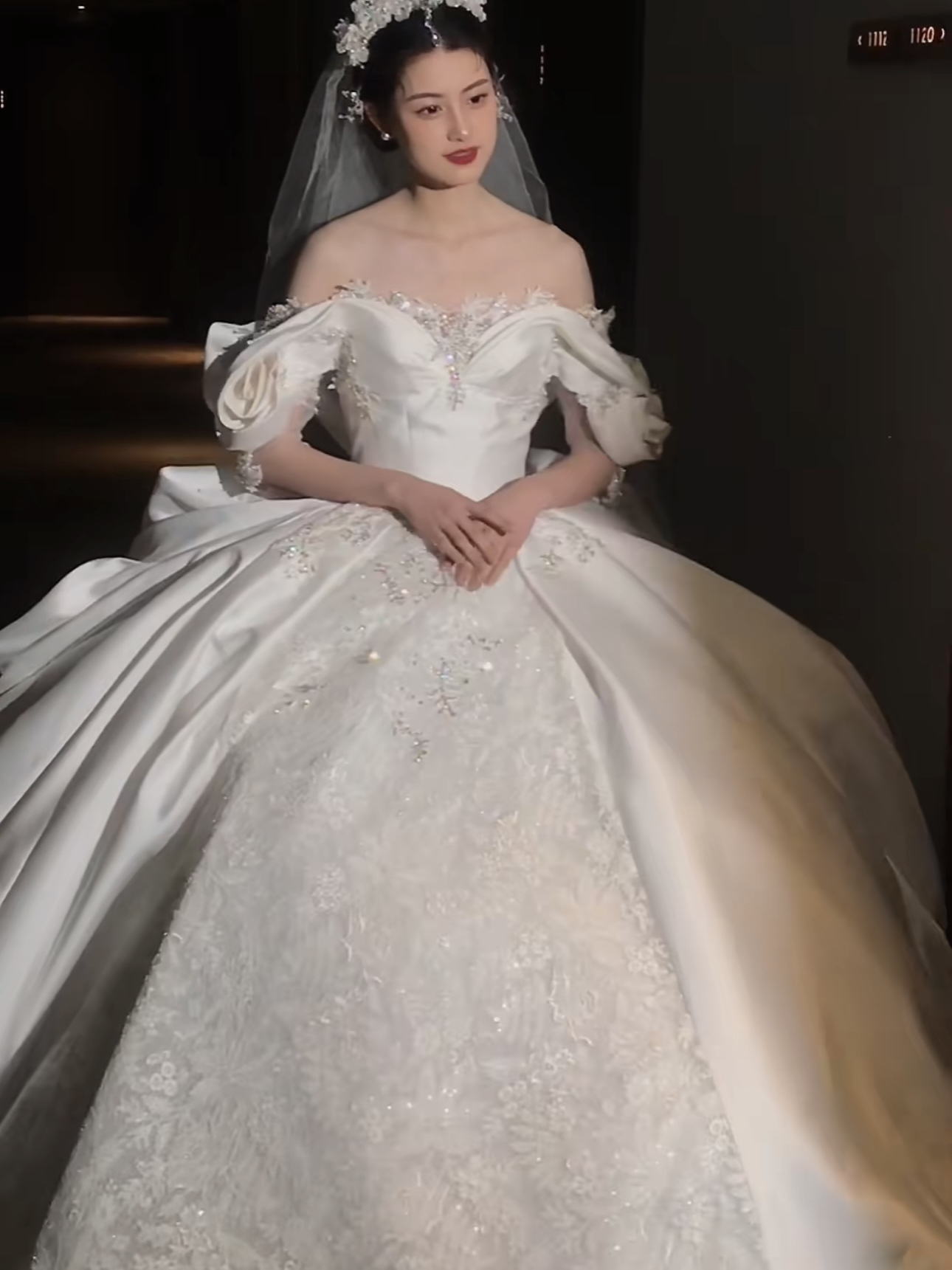 店长档新娘跟妆晨袍➕出阁服➕仪式主纱➕敬酒服