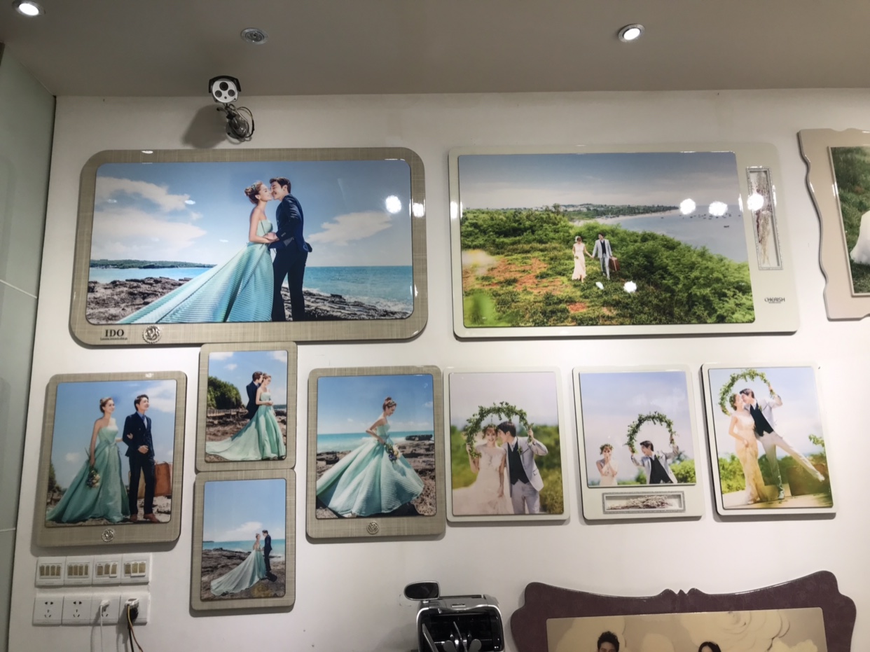 电白县电城镇世纪之恋婚纱摄影店