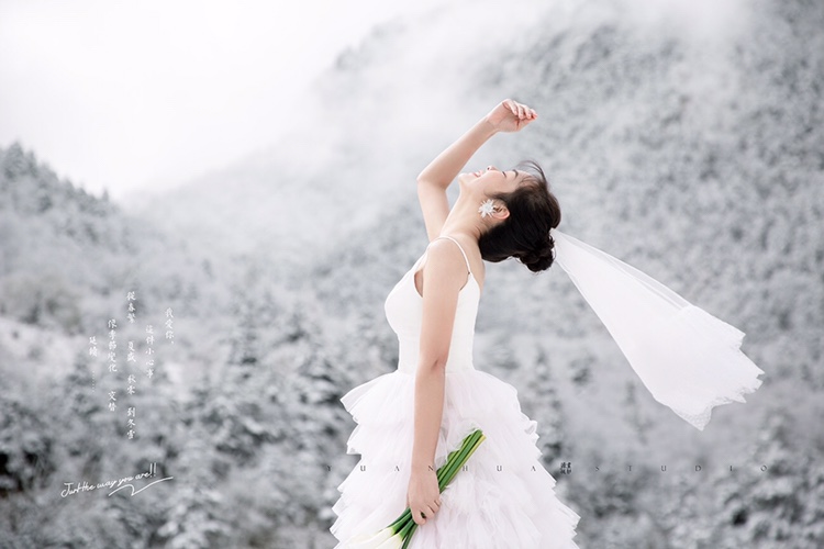 在川西初雪拍的婚纱照美成这样❄️朋友圈羡慕哭😭