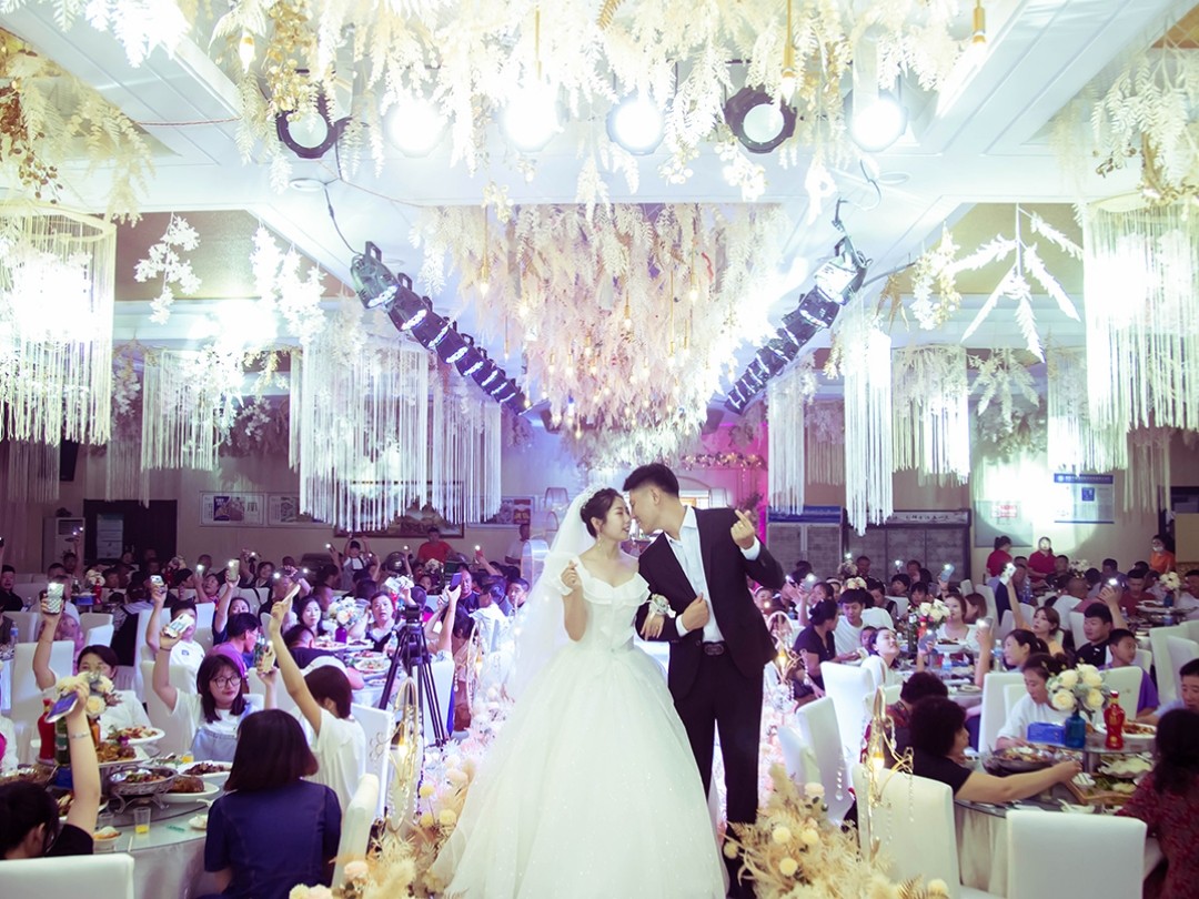 超值特惠3999婚礼套餐