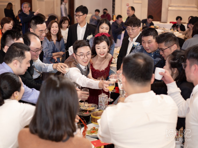 温馨出片率高💒不接亲婚礼当天流程（附表格）