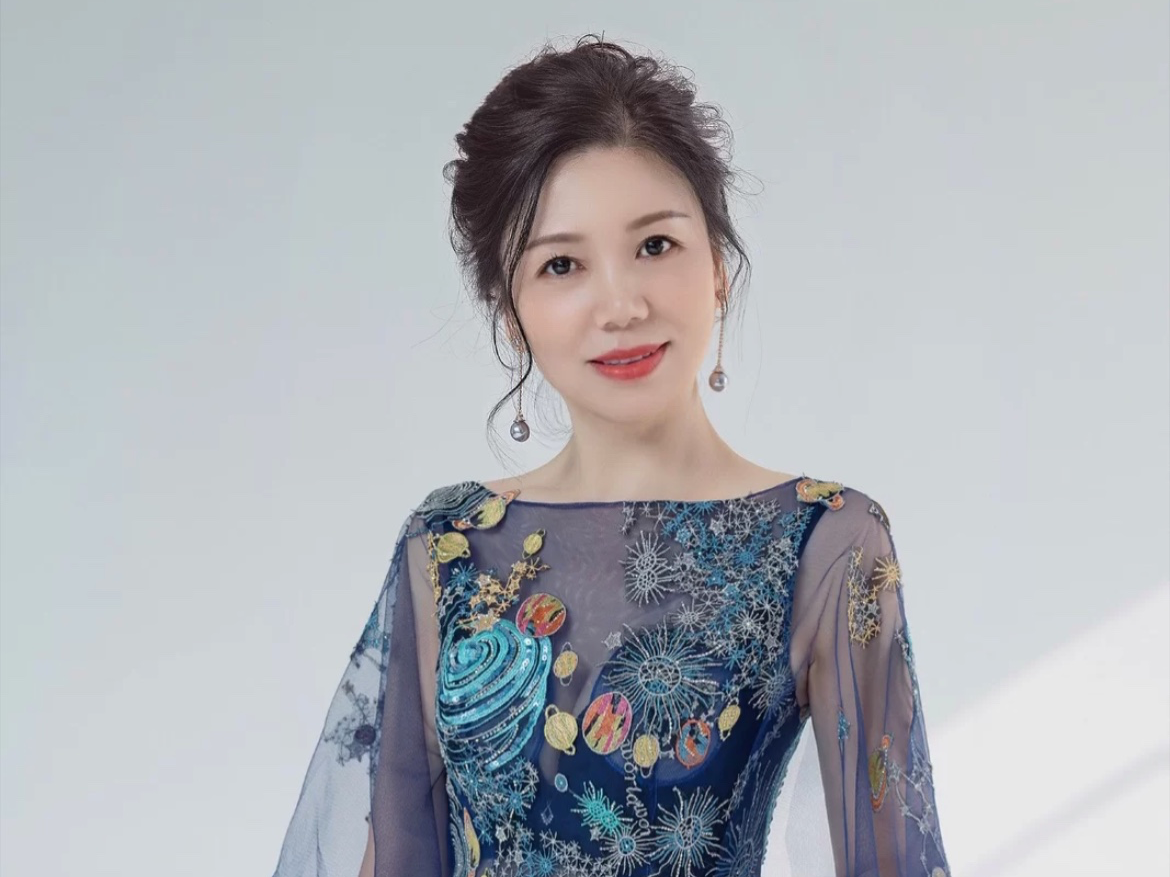 总监团队打造时尚新娘妈妈妆