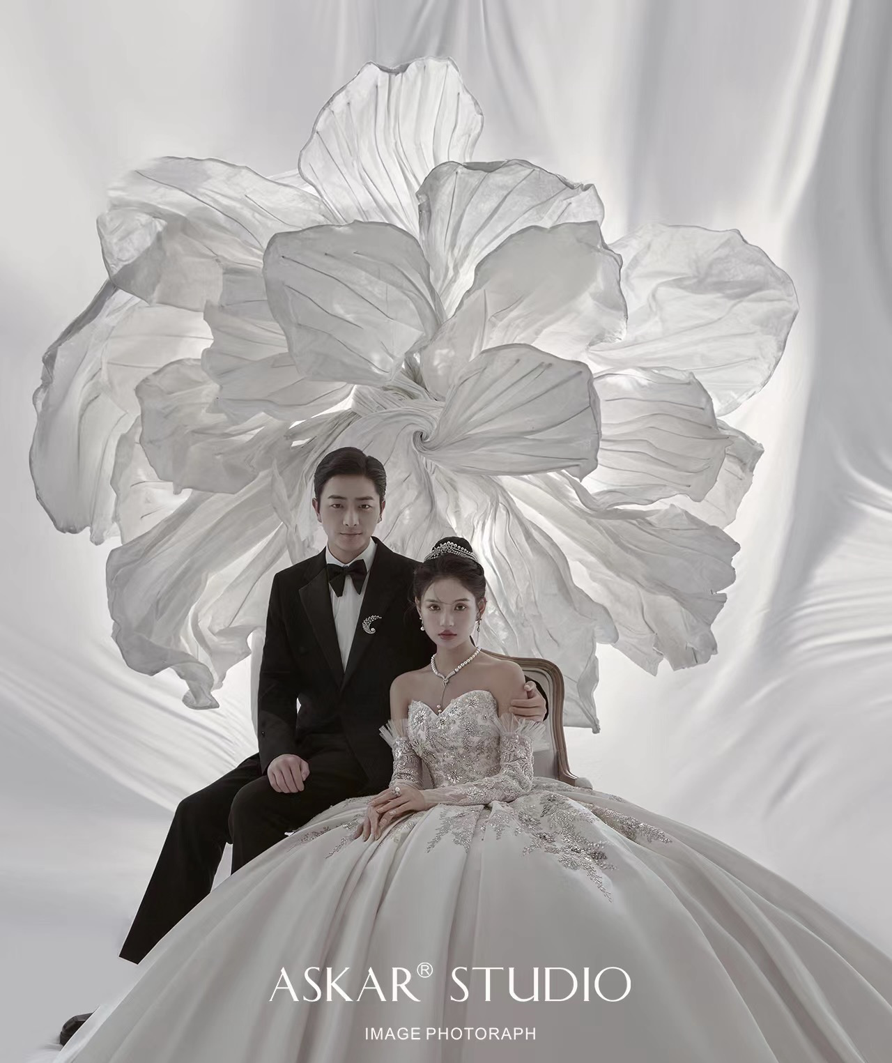 总监一对一婚纱照➕跟妆➕婚礼礼服+55张精修