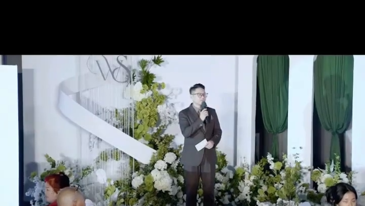 冯家班洛尘主持