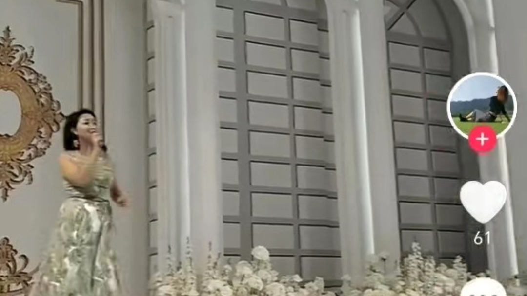 婚礼仪式结束后唱歌