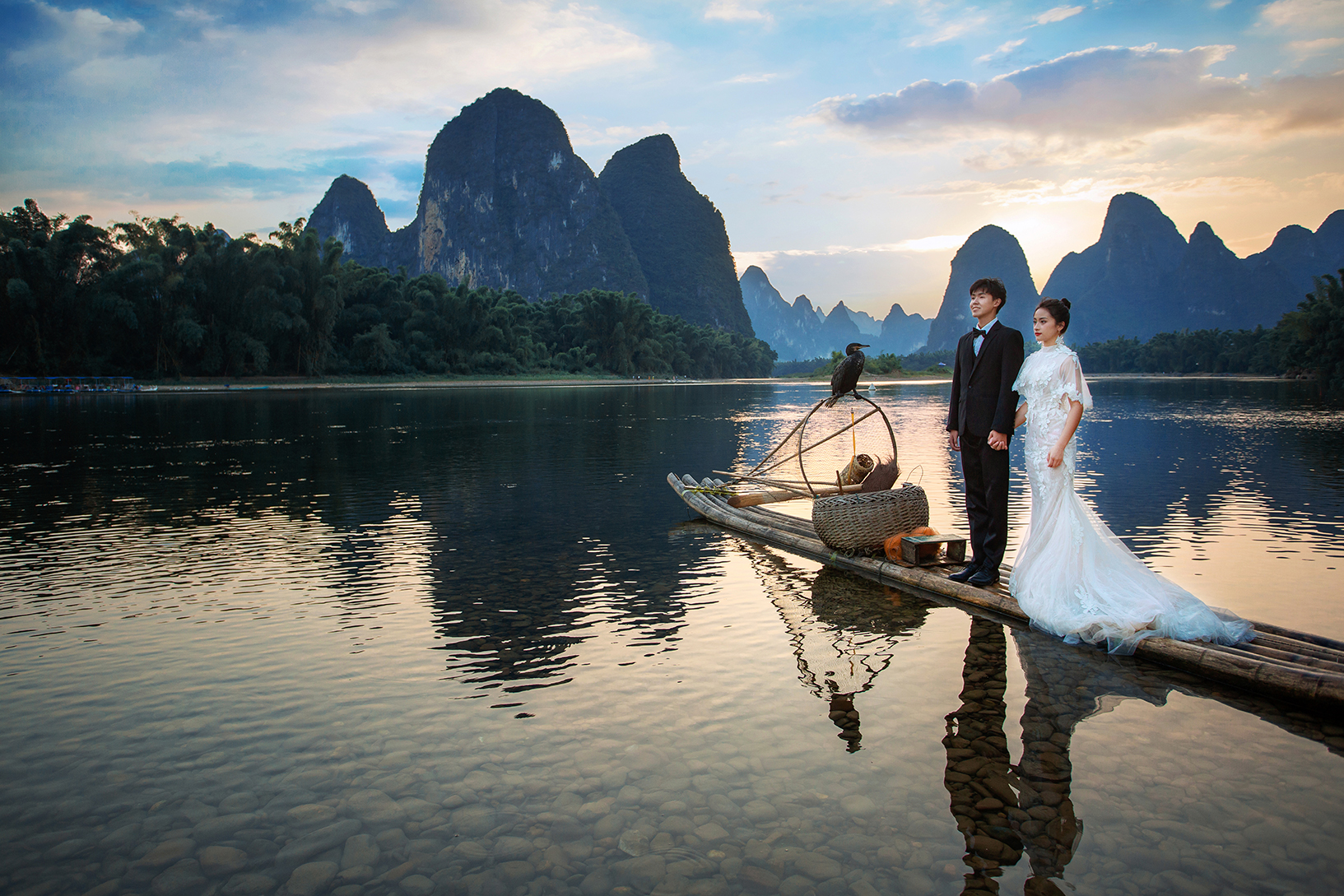 桂林网红旅拍婚纱+桂林山水+底片全送+全外景拍摄