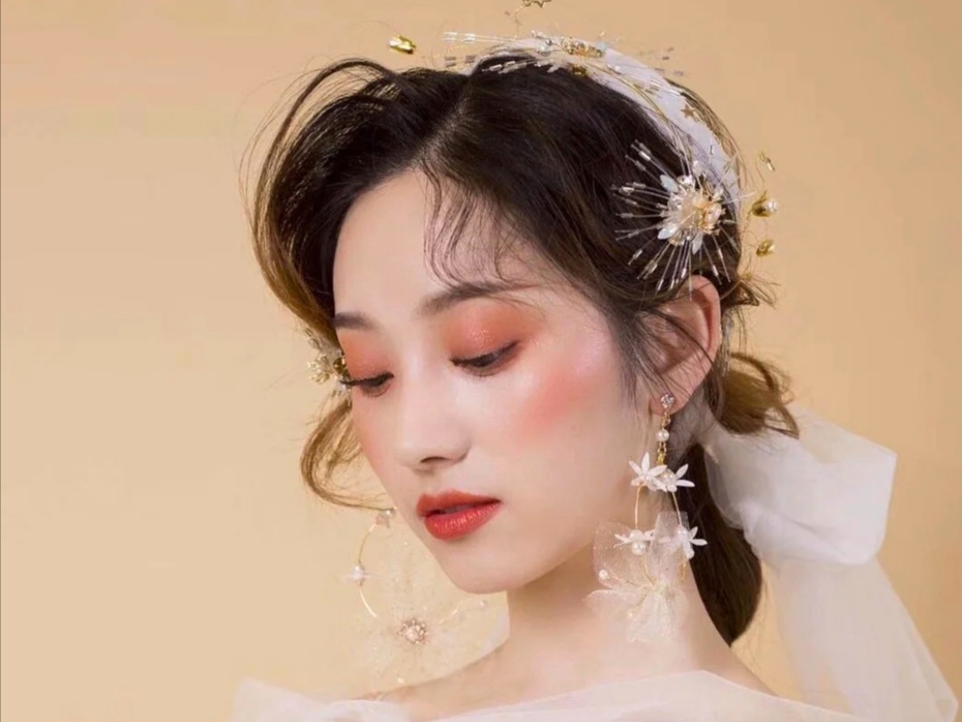 【云南周边地区】高级化妆师全程新娘跟妆