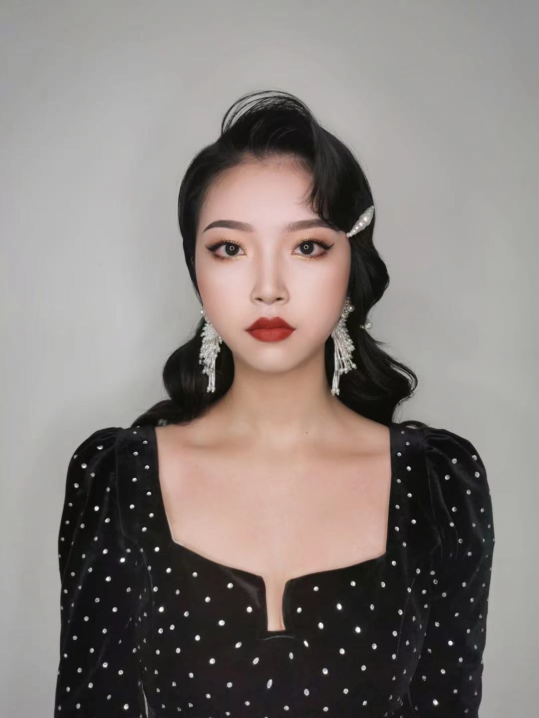 复古新娘妆全天跟妆，优雅美丽
1588（人）