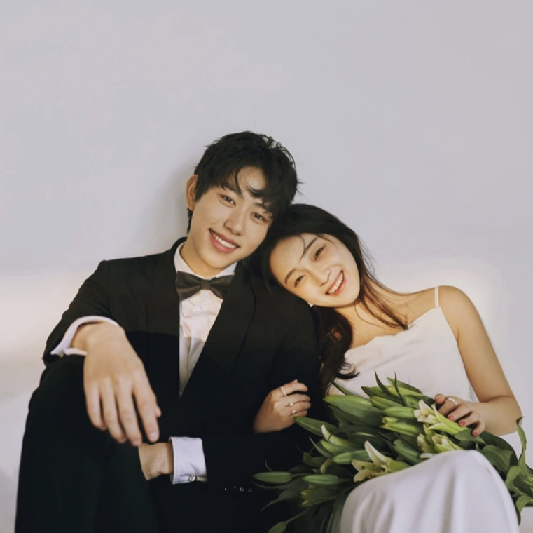 限时特价两套婚纱照套系