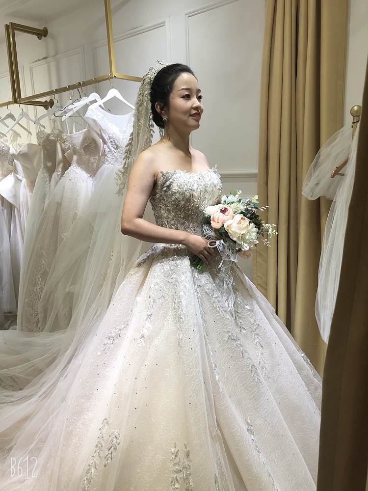 西安新娘妆婚礼跟妆全程跟妆