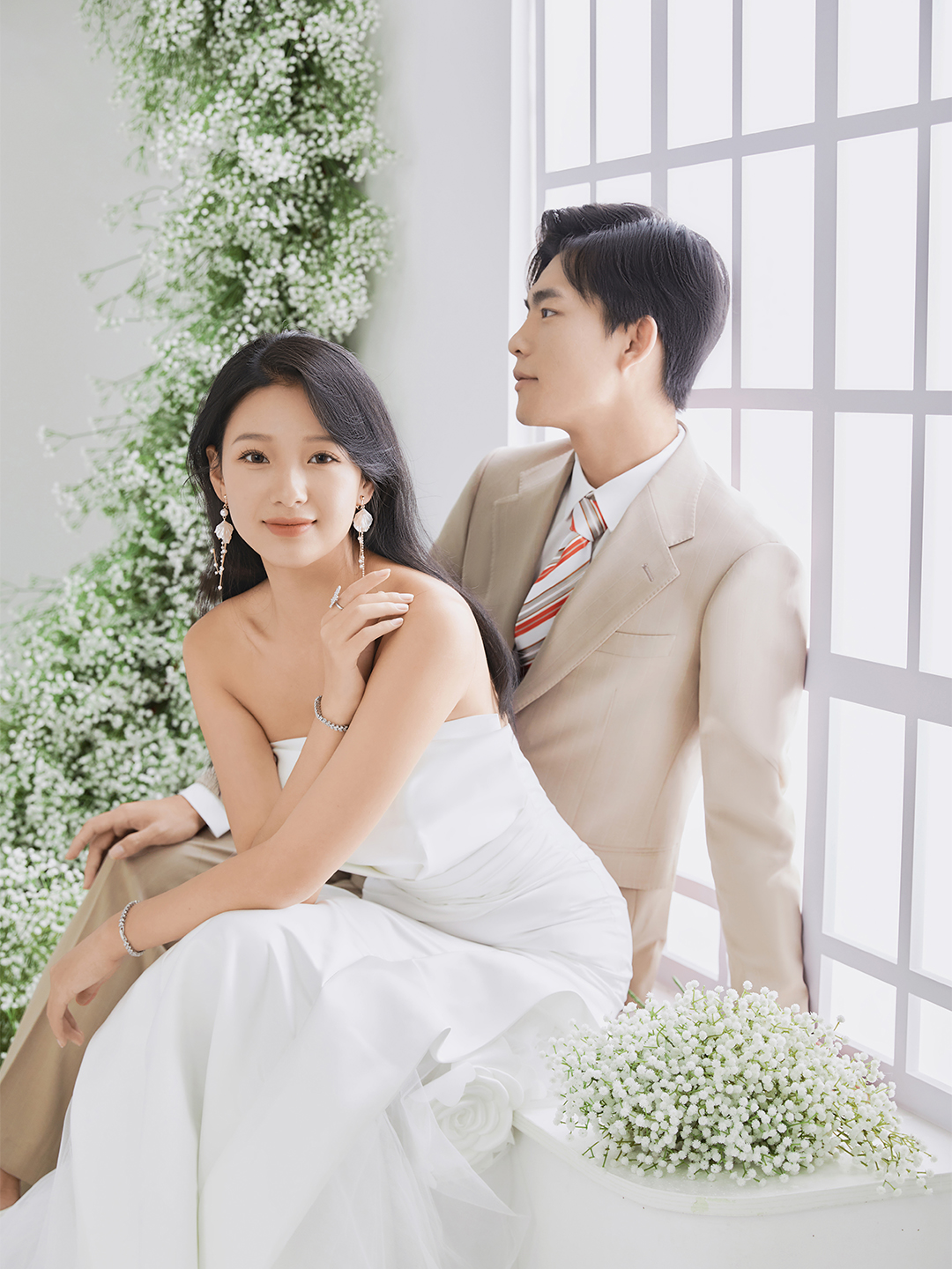 超温馨的室内婚纱照送给我喜欢的你