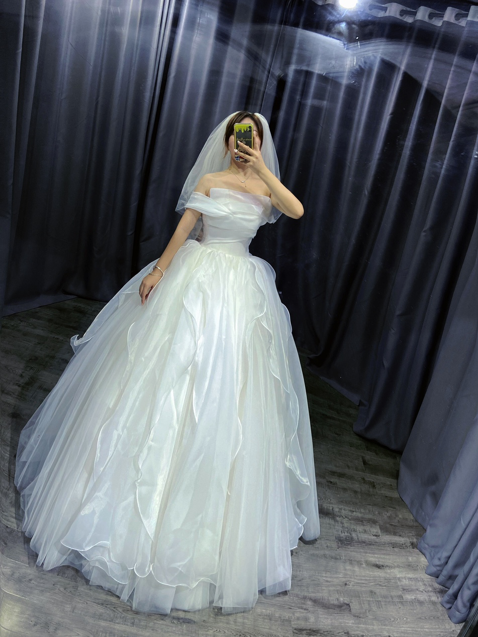 夢(mèng)幻公主系列定制婚紗+品質(zhì)秀禾+高定禮服+跟妝