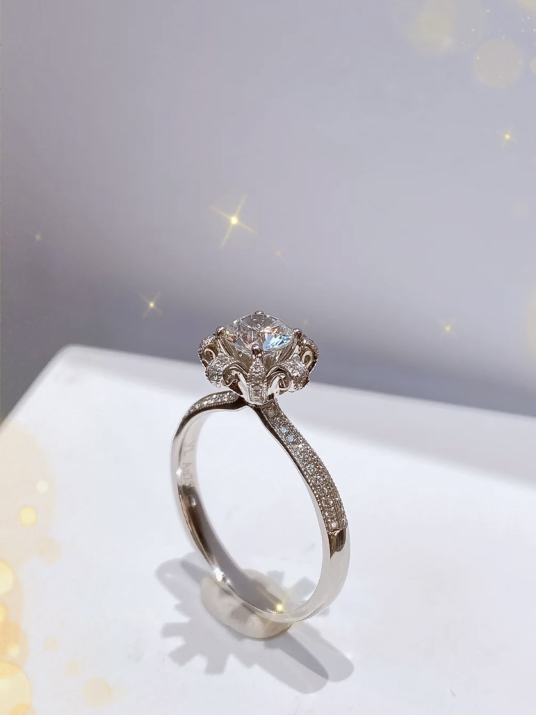 其实浪漫一点都不贵 选定制也同样很浪漫🌹🌹🌹
