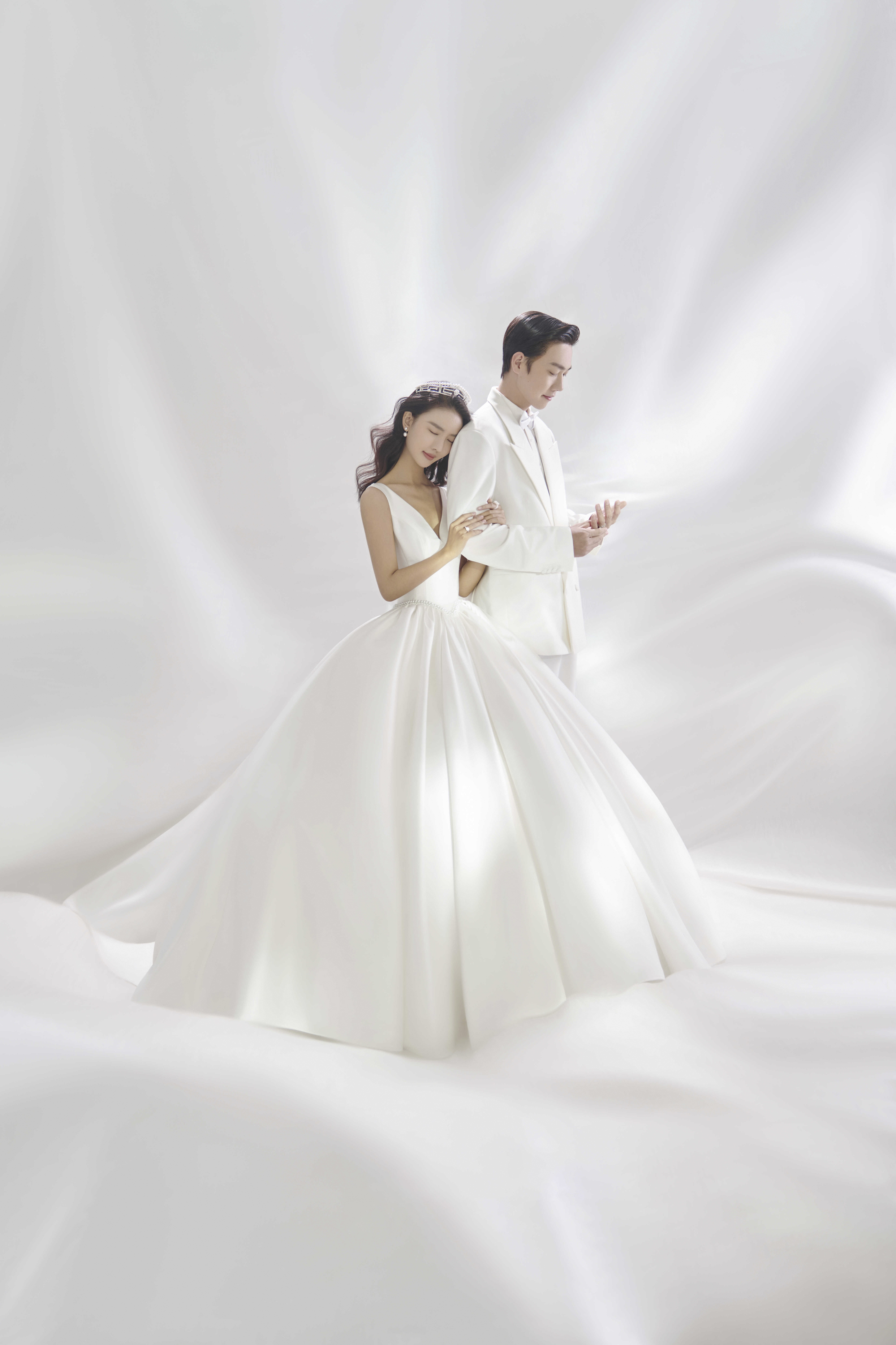 【网络专属 立减2000】一价全包+婚纱照新主题