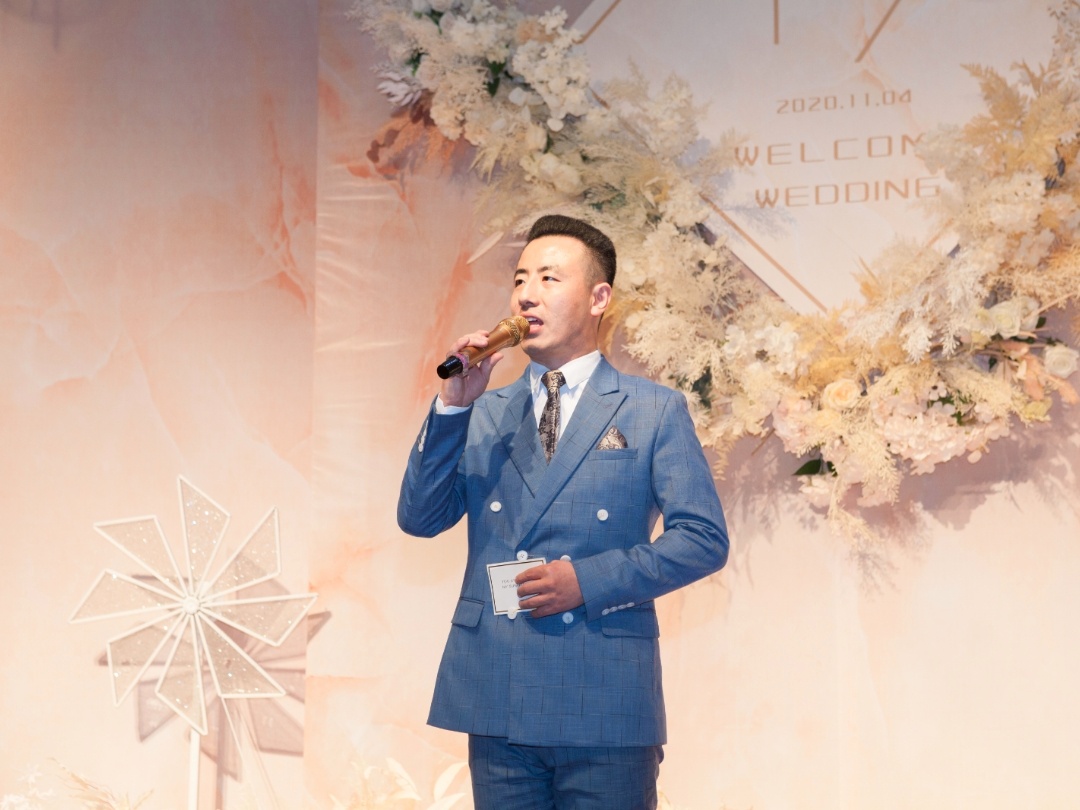 【西式婚礼】学院派主持人+流程策划+督导+DJ
