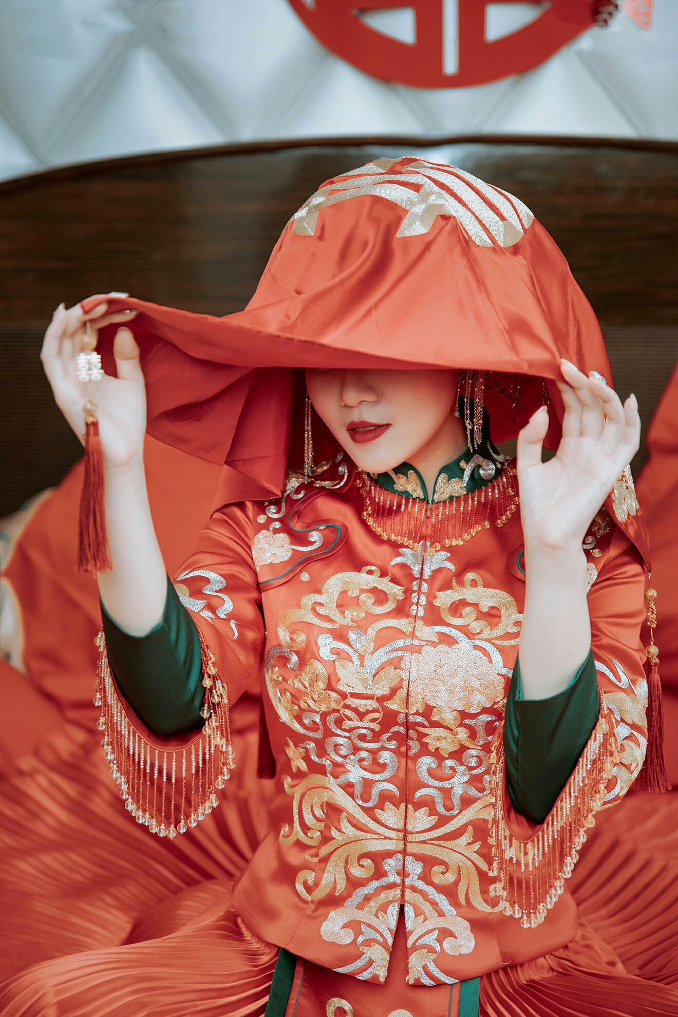 大婚必穿3件礼服，👰🤵一出场全家都夸好看