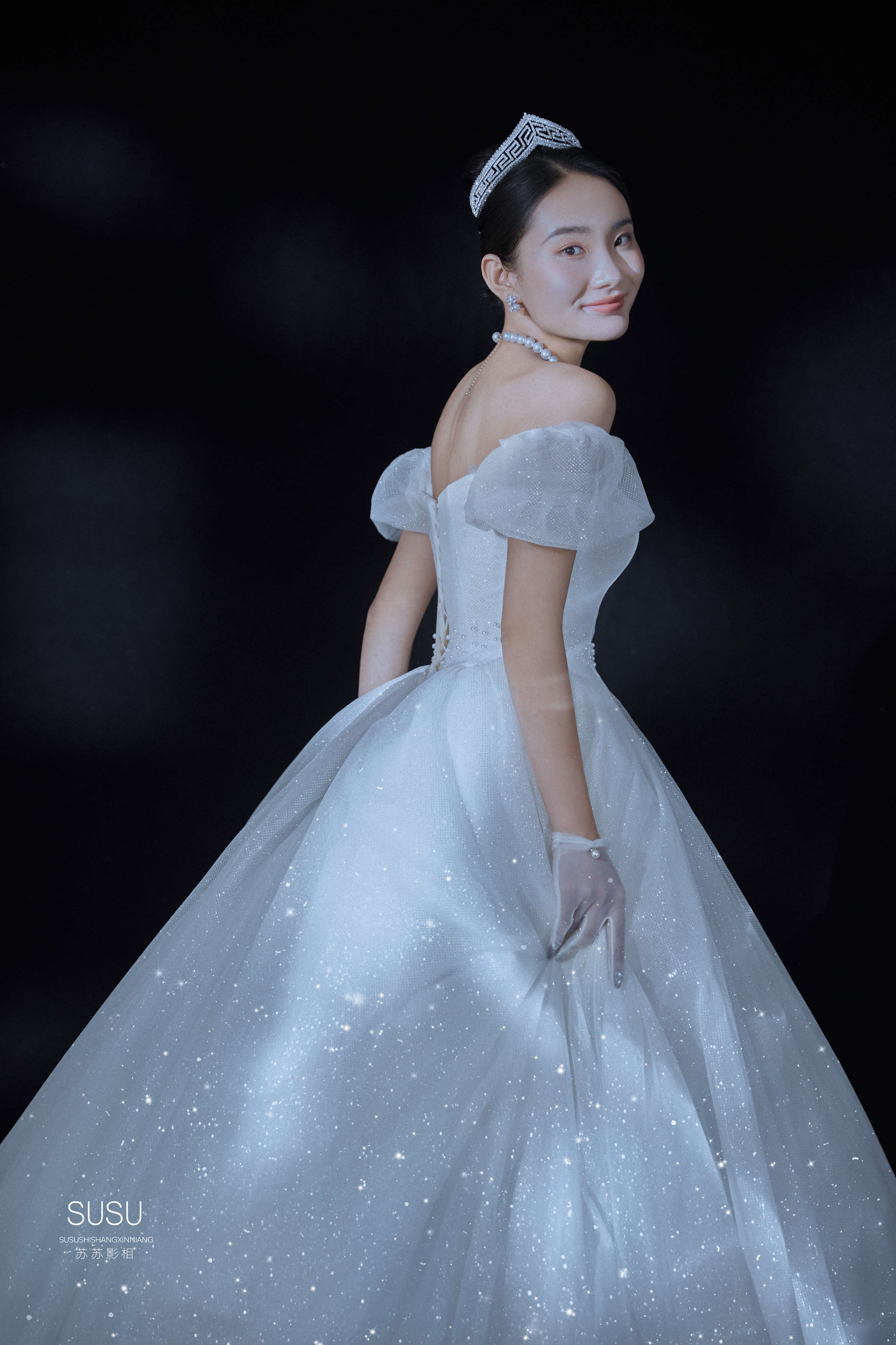 新人必拍的室内光影婚纱照|仪式感满满