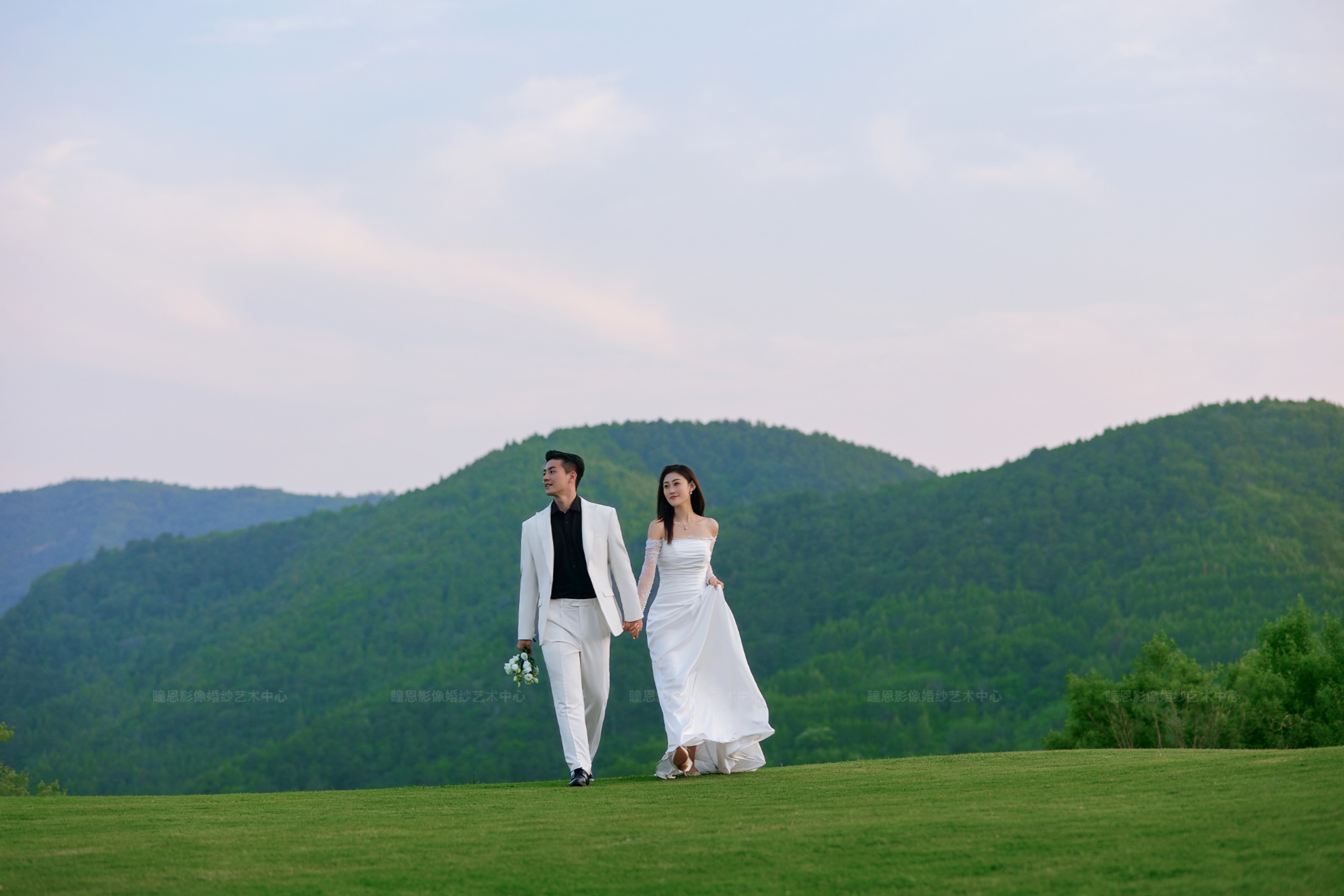 【网络专享】新品丨婚纱照丨爱妻顺发丨特价套餐