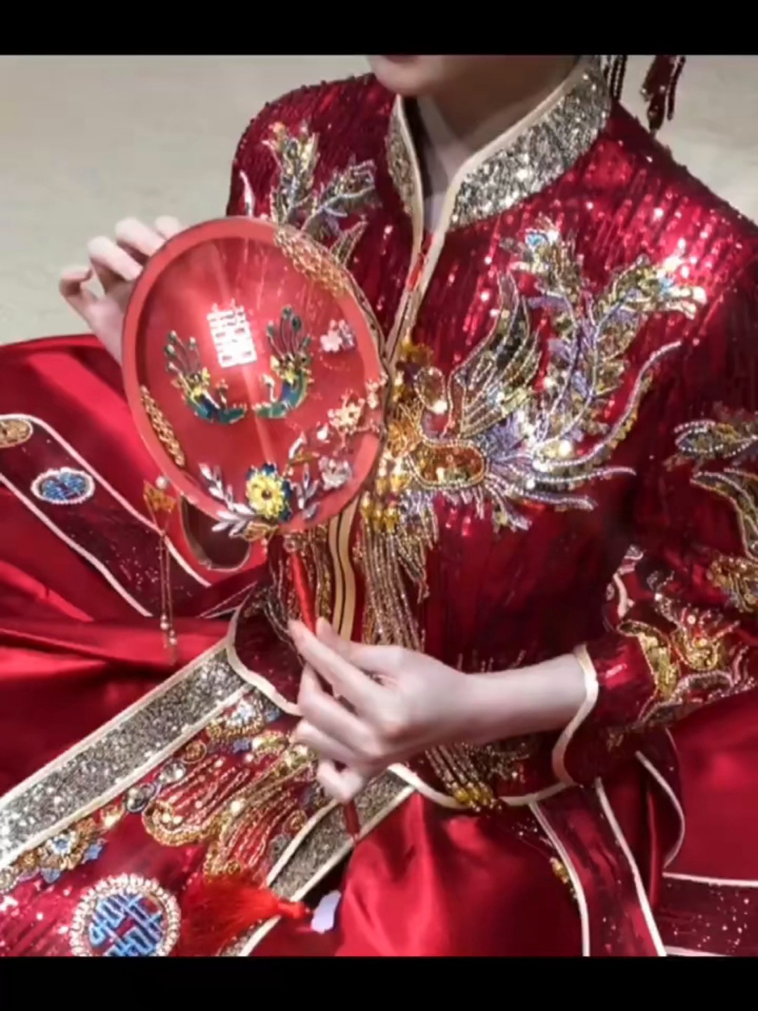 大码秀禾服出门坐床