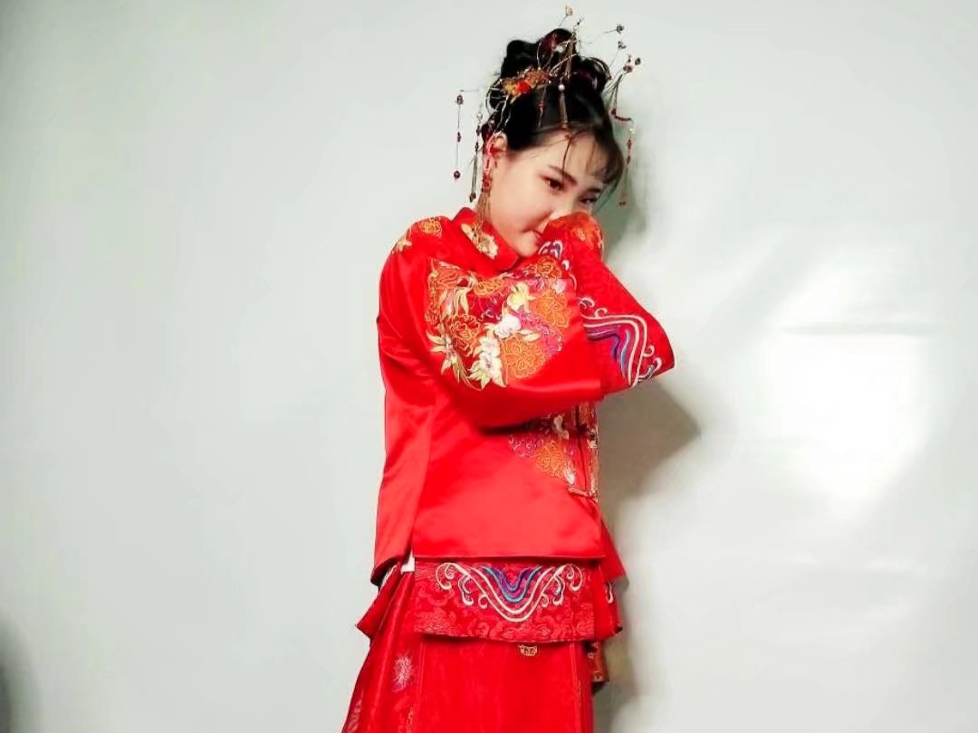 中式风格新娘典雅大方大气时尚新娘