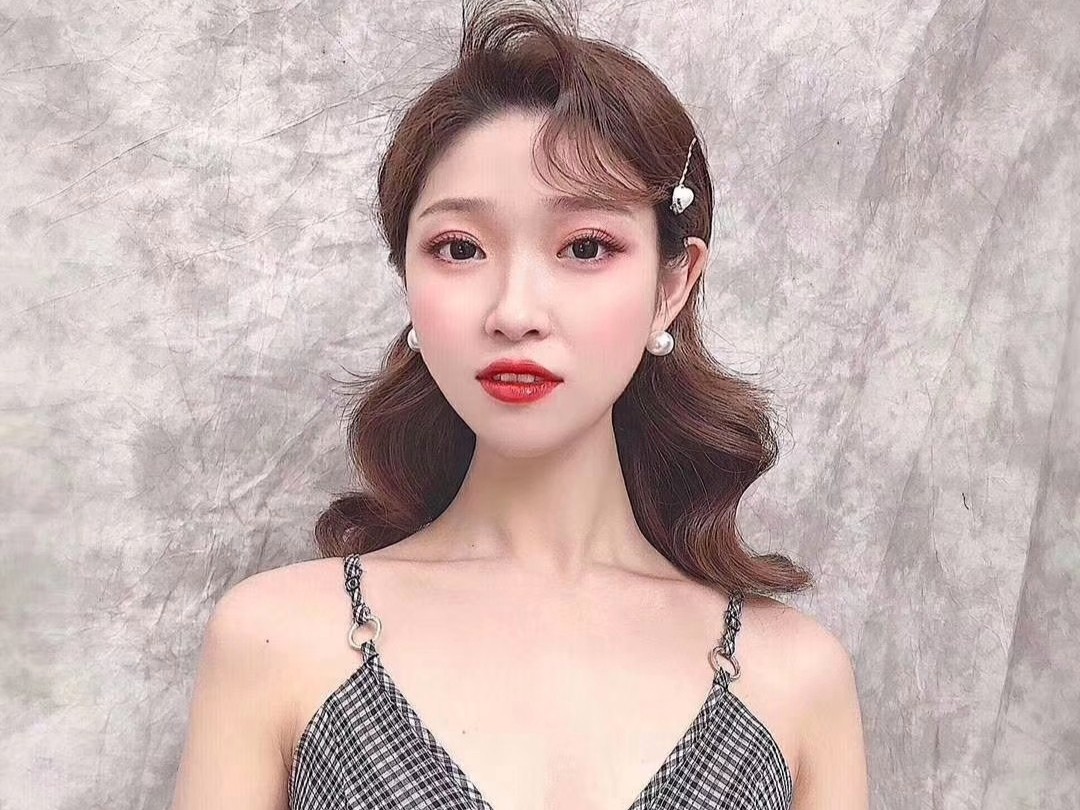 精致一对一定制妆容，可定制各式妆容