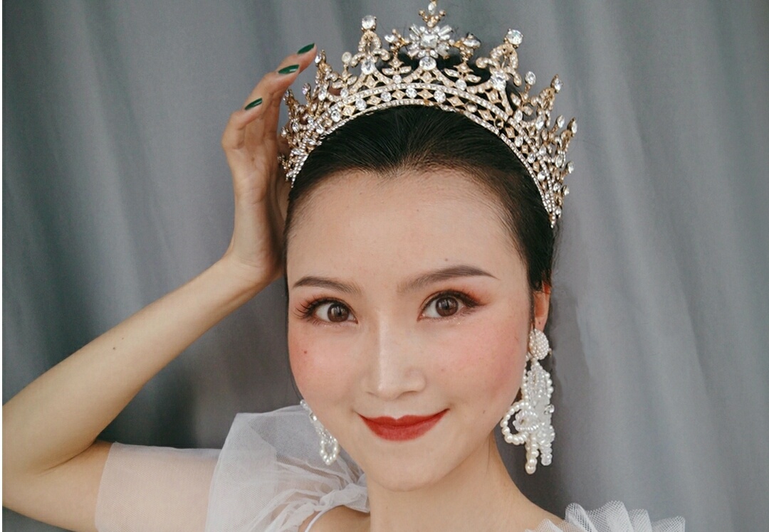 荆门奢蜜嫁纱新娘造型婚纱礼服馆