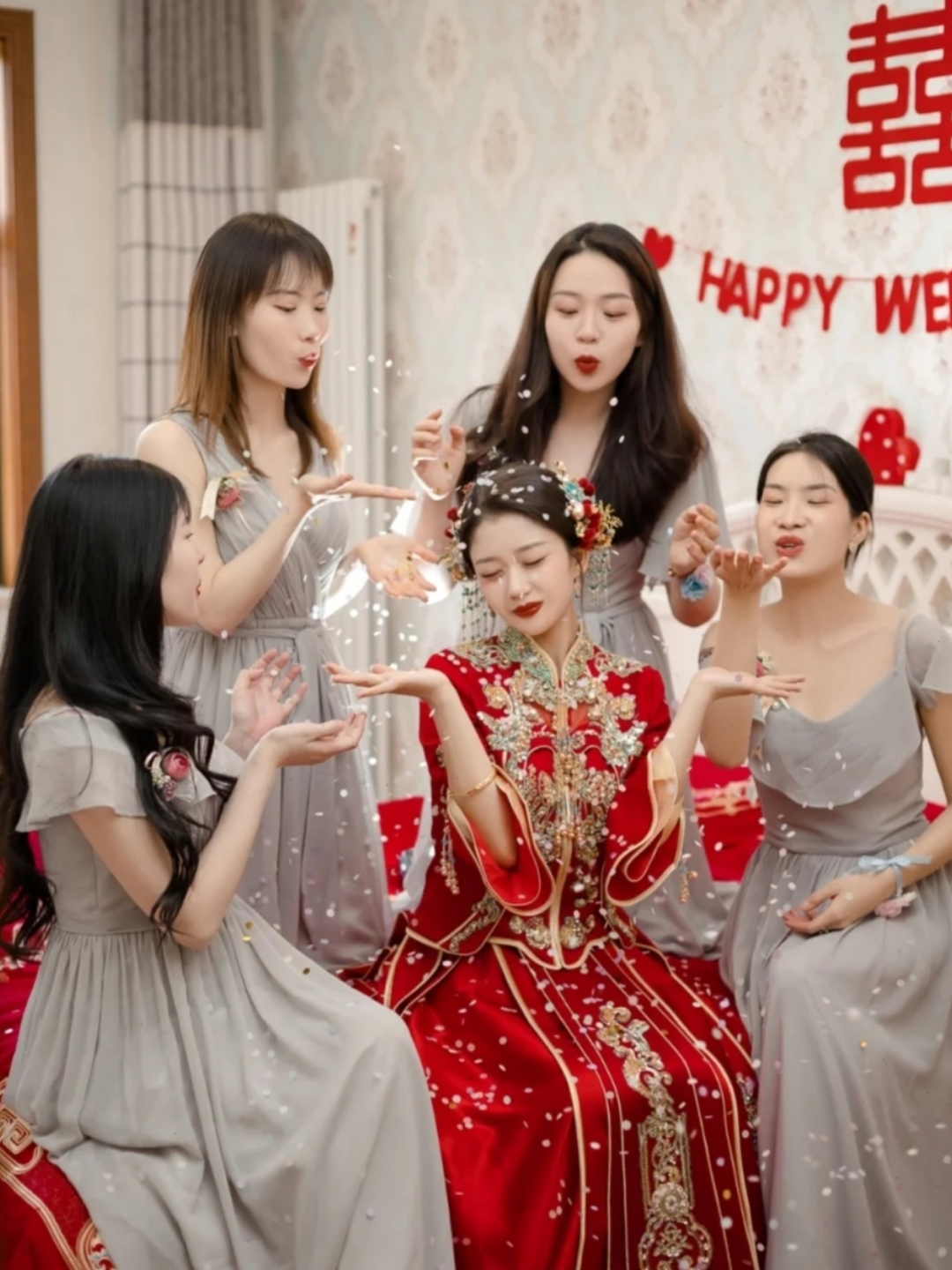 桂林新娘跟妆师+主婚纱造型+出门秀禾造型+敬酒服