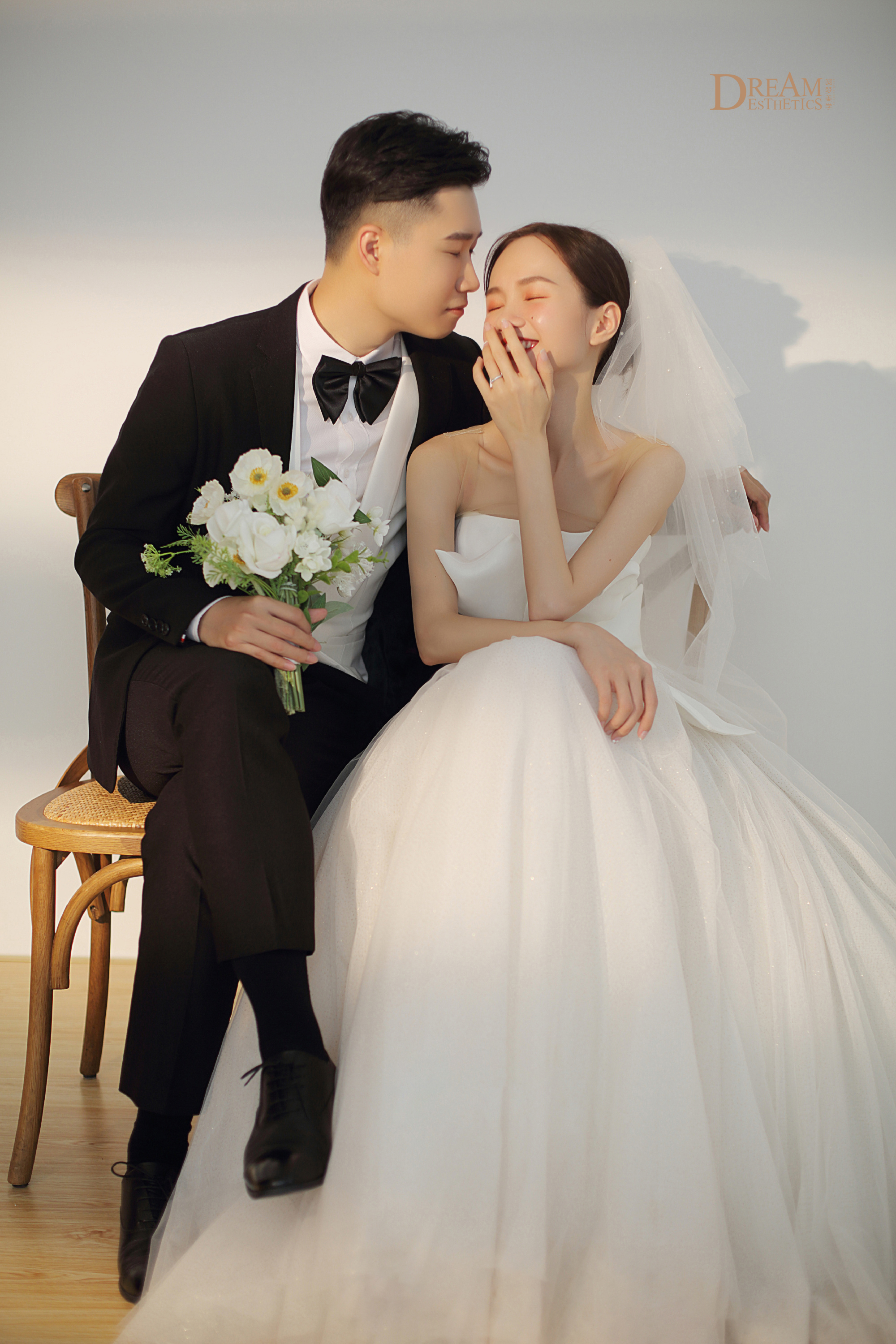 圆梦婚纱摄影特惠2999元（中式、森系、清新）