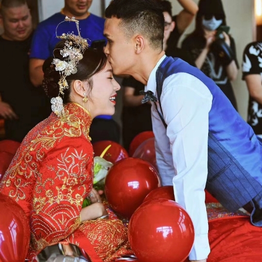 在不经意的瞬间，你优雅的走进了我的视线