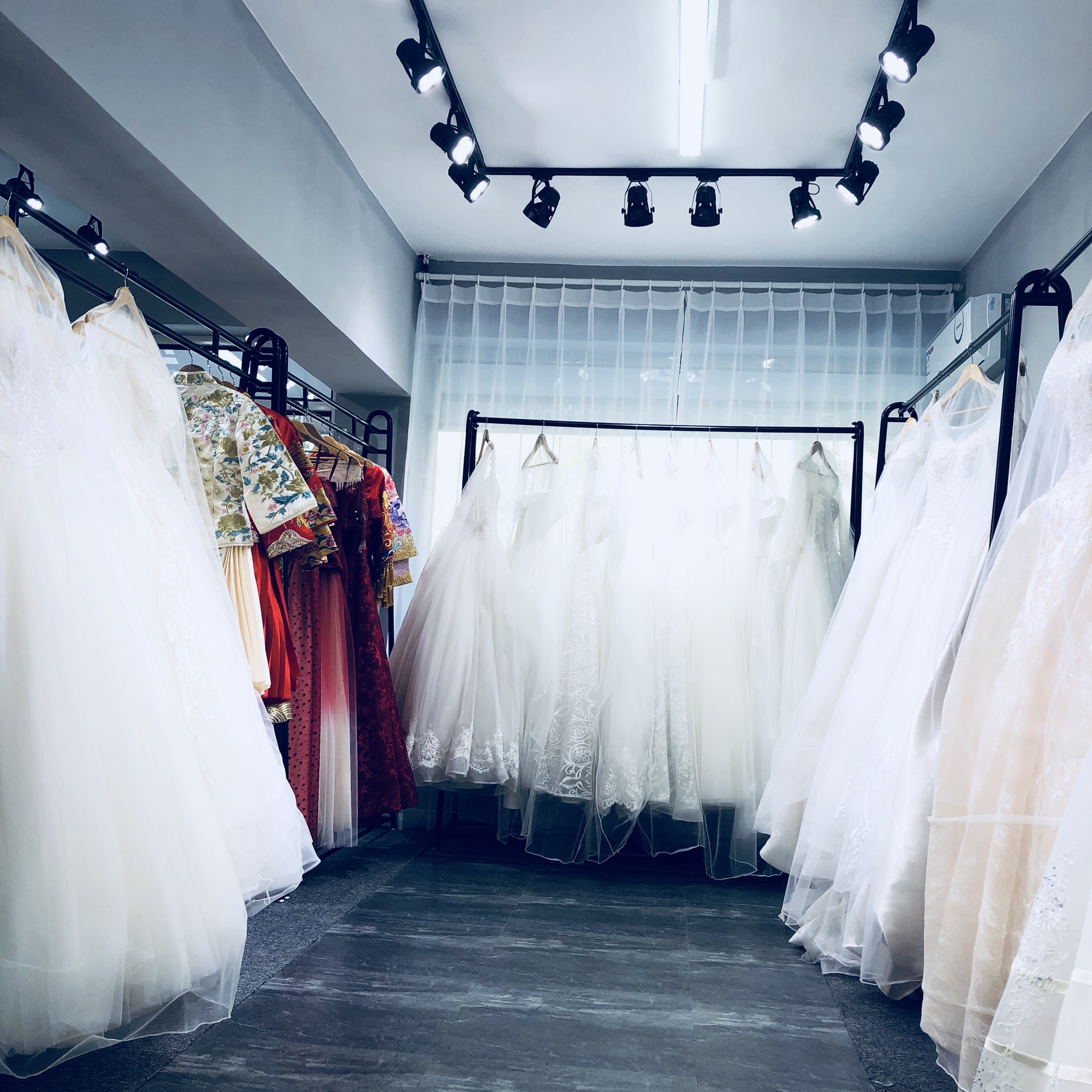兴城市锦时婚纱造型工作室