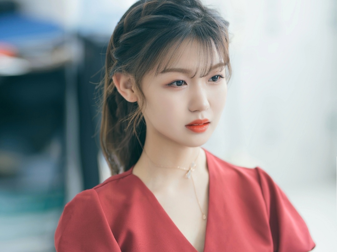 大宇化妆造型总监化妆师全程跟妆