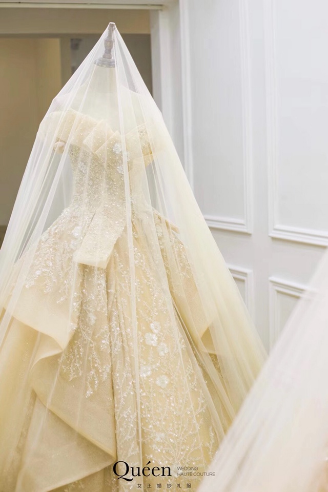 女王婚纱礼服馆
