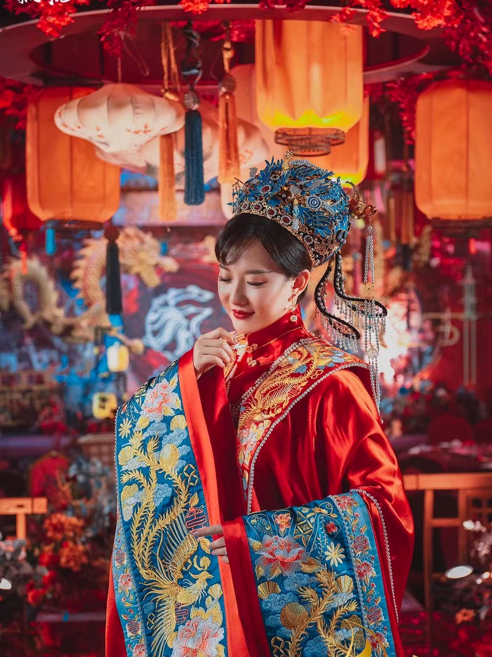高品質(zhì)緞面刺繡珍珠款男女漢服