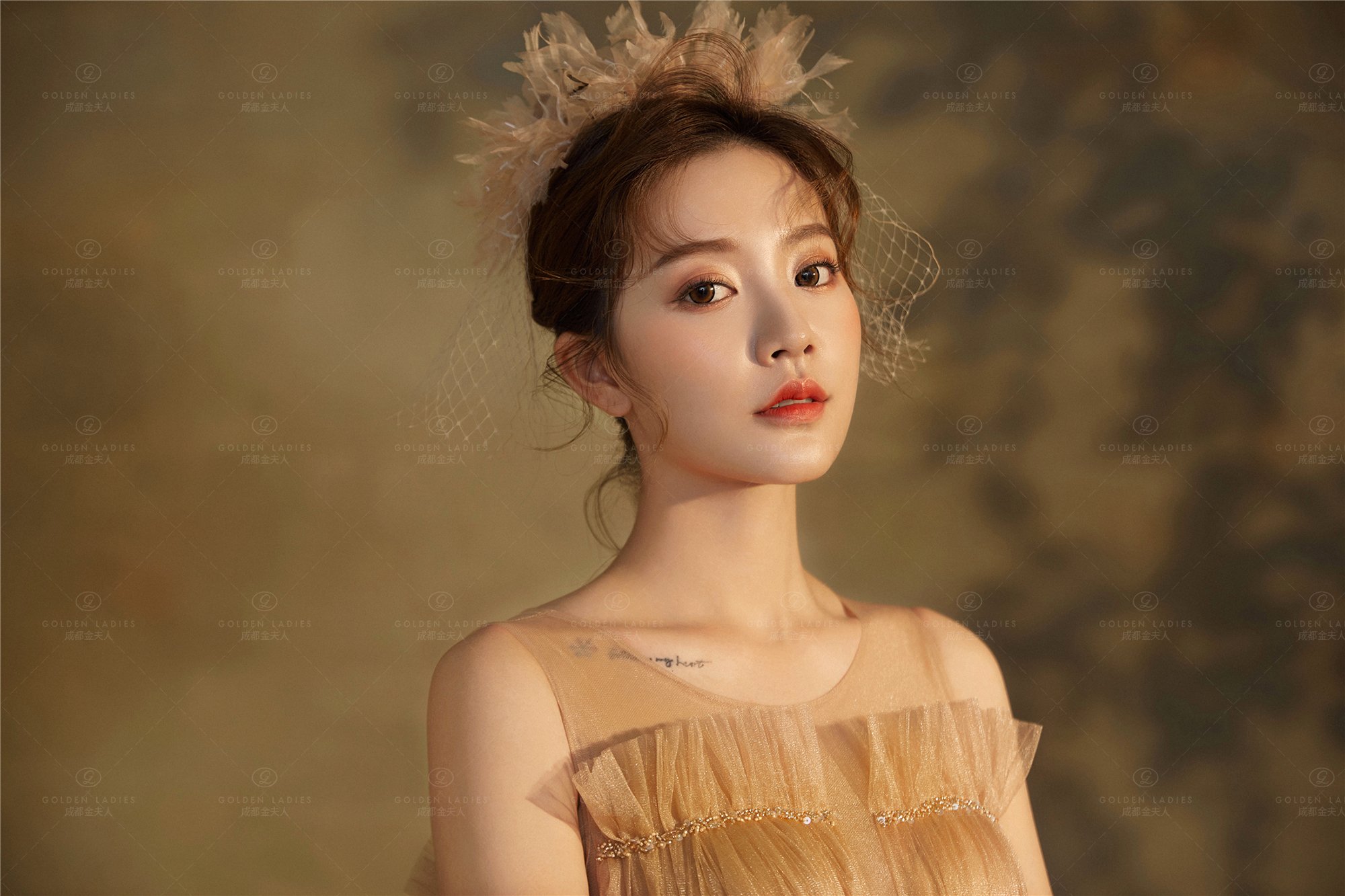 超级高级的轻奢油画复古婚纱照
