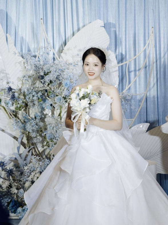 下单免费试妆 下单送礼妈妈妆一位