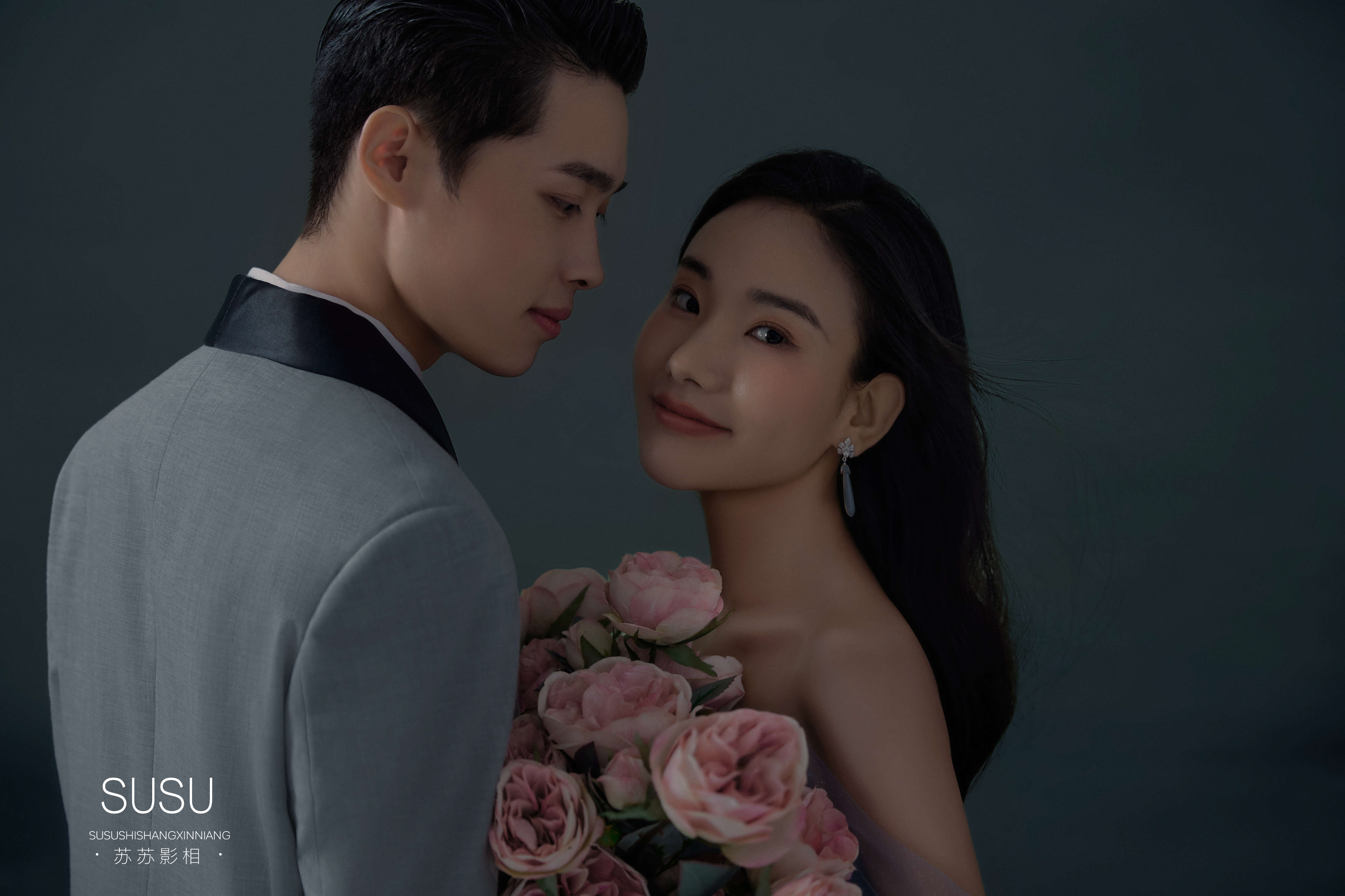 分享室内冷调高级感婚纱照|简直美出圈了