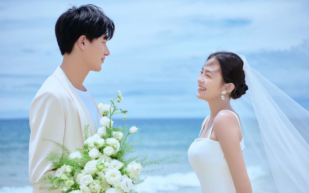 三亚浪漫感拉满的海边婚纱照