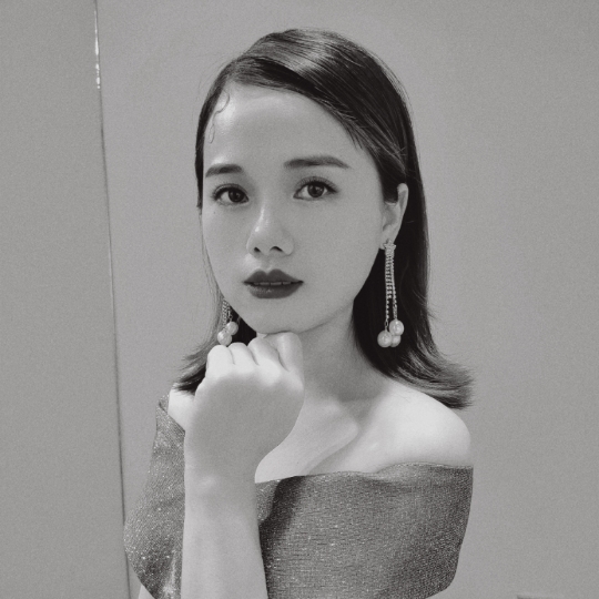 做自己的女王  不卑不亢  不慌不忙