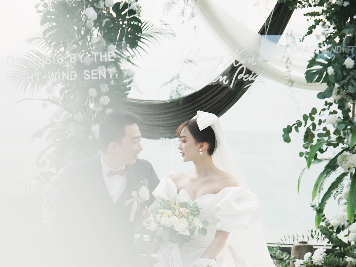 【人气超值】户外婚礼新娘跟妆总监级化妆师三套造型