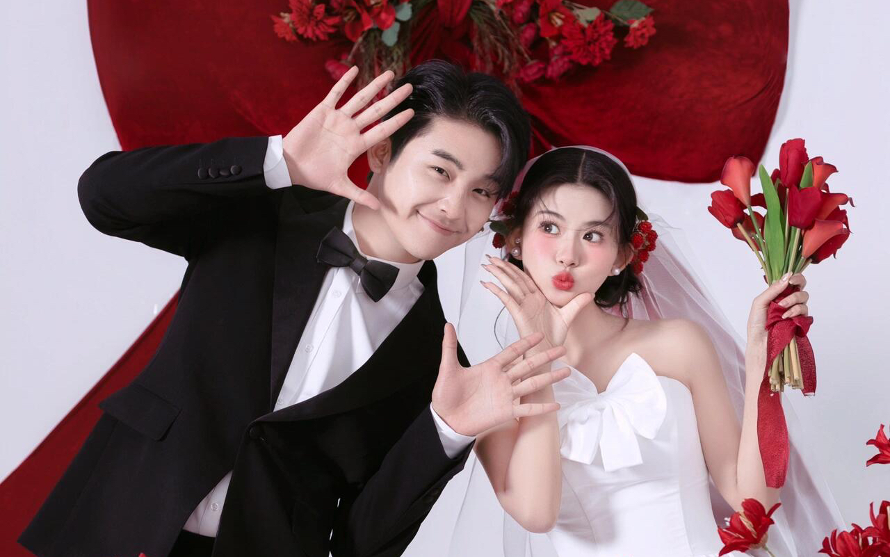 我也不心动啊❗️可这是蝴蝶结喜嫁婚纱照诶