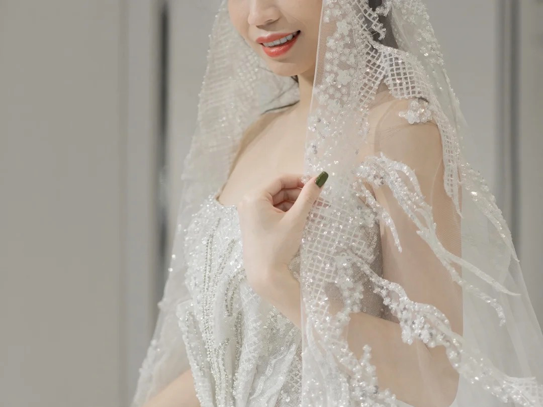 唯美新娘婚礼定制跟妆