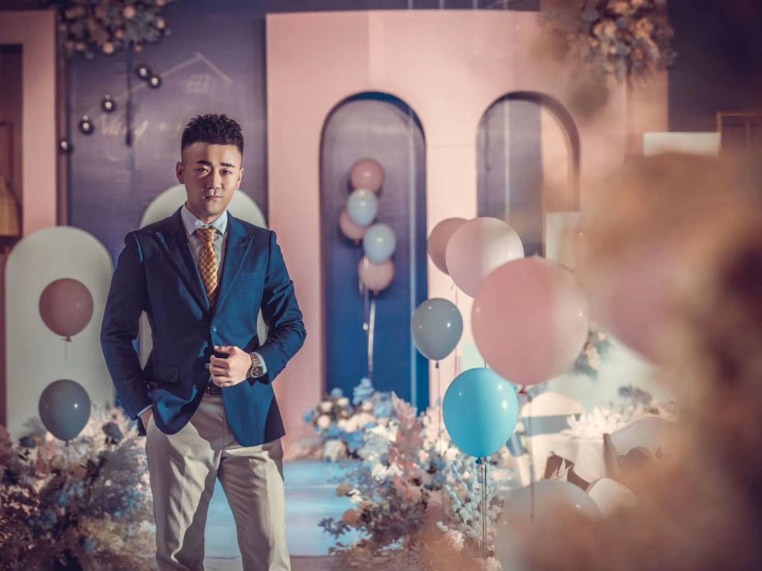 主持人+婚礼督导+音控dj