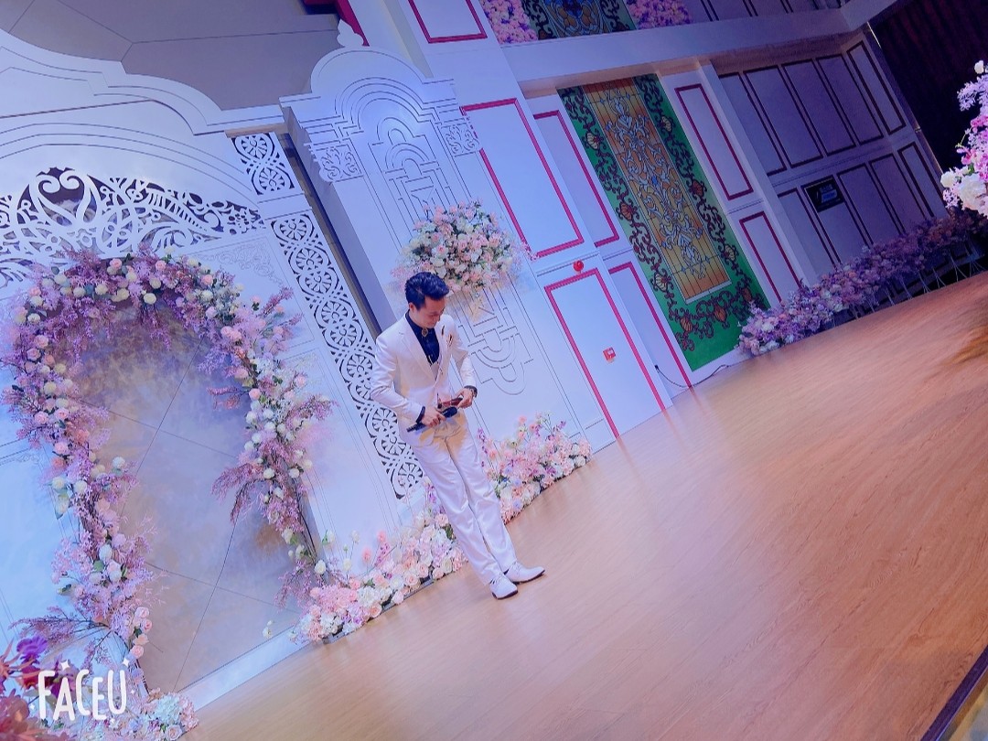 大气庄重主持人+婚礼督导