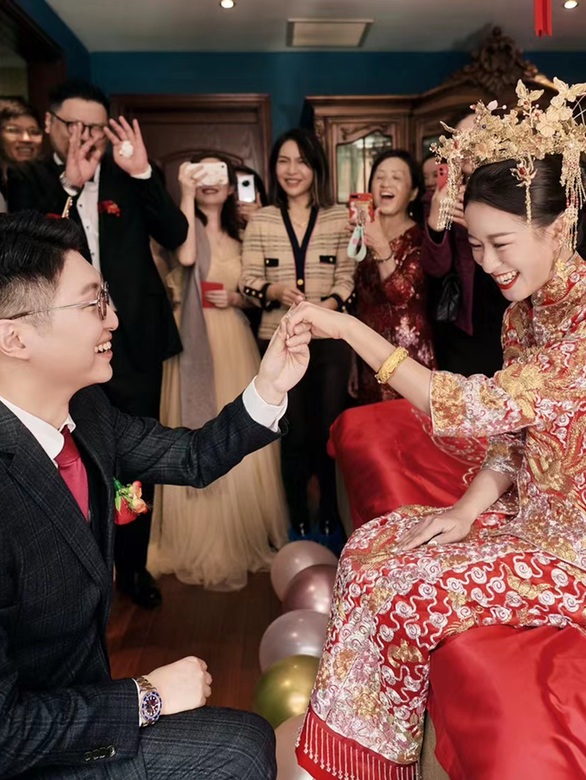 婚礼全天跟妆总监档，+助理  简约大气风格