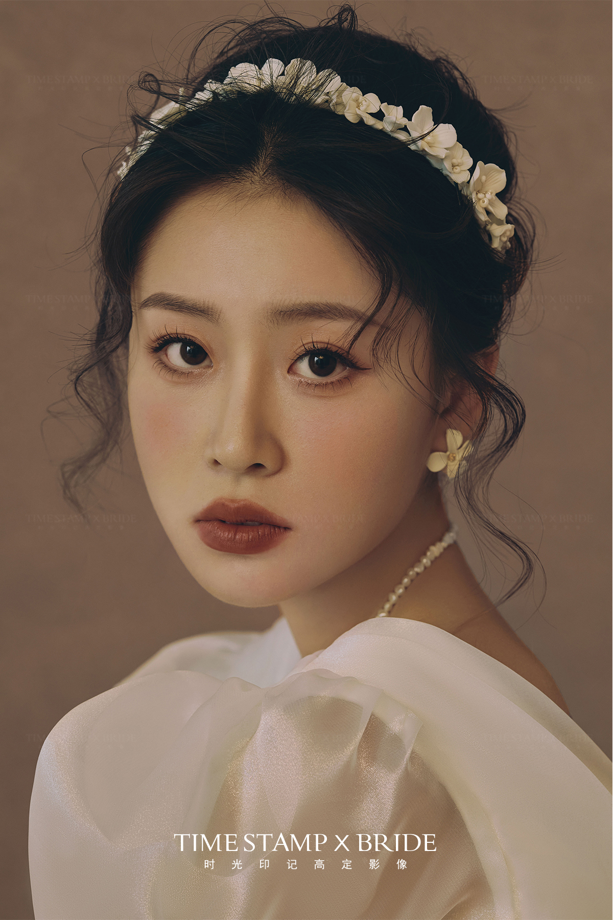 不喜欢跟风就拍一组复古油画风婚纱照,唯美优雅！