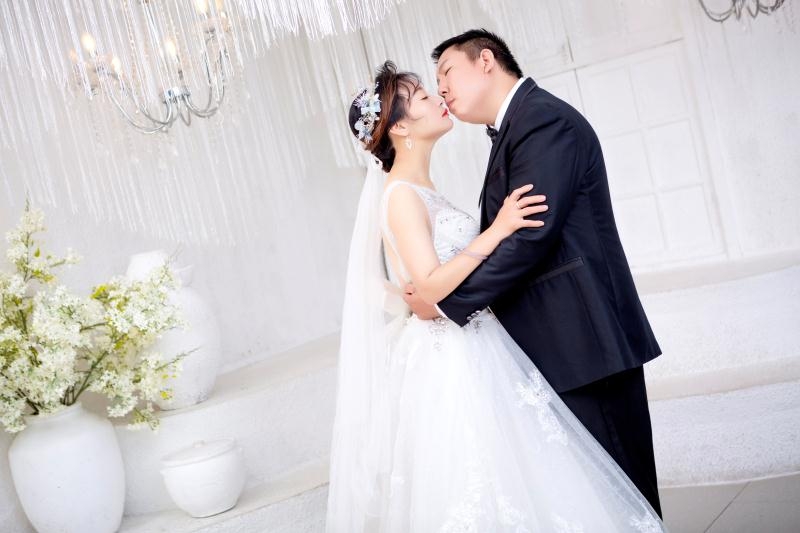 吴成红@陈梅苓邀请于十月二号在习水宴府举行婚礼诚挚邀请你的到来。